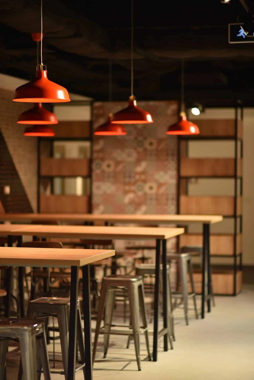Cafeteria IBM - zona lounge cu canapele